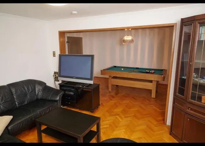 Schoene Mit Billard Vakantiehuis